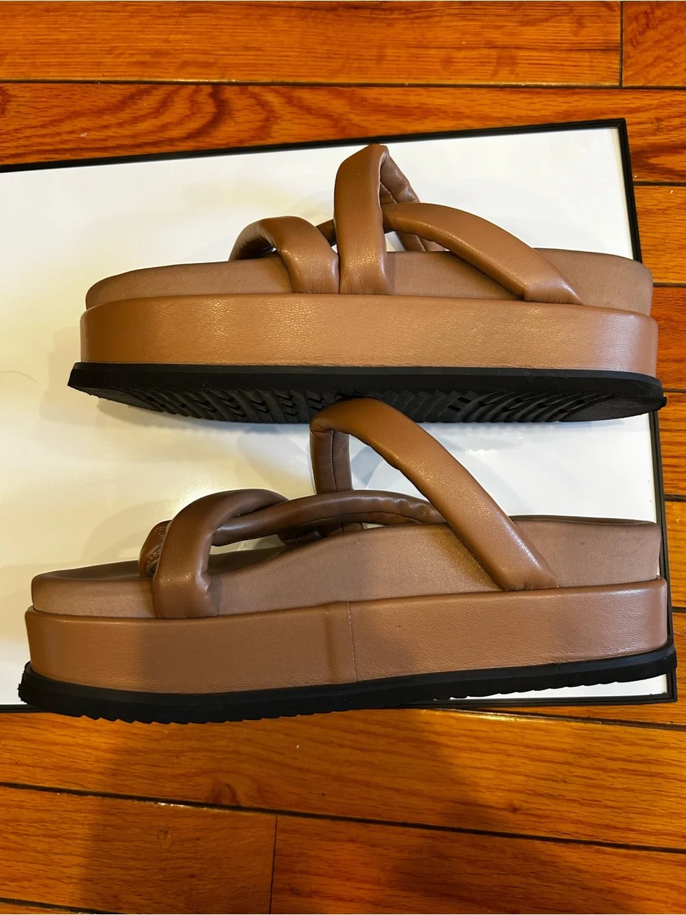 ROAM Tan Padded Crisscross Platform Slide